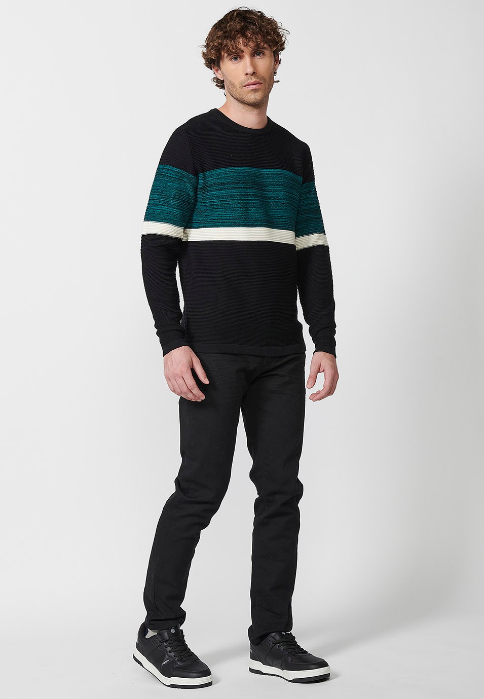 Pull en tricot tricolore à col rond pour homme en noir