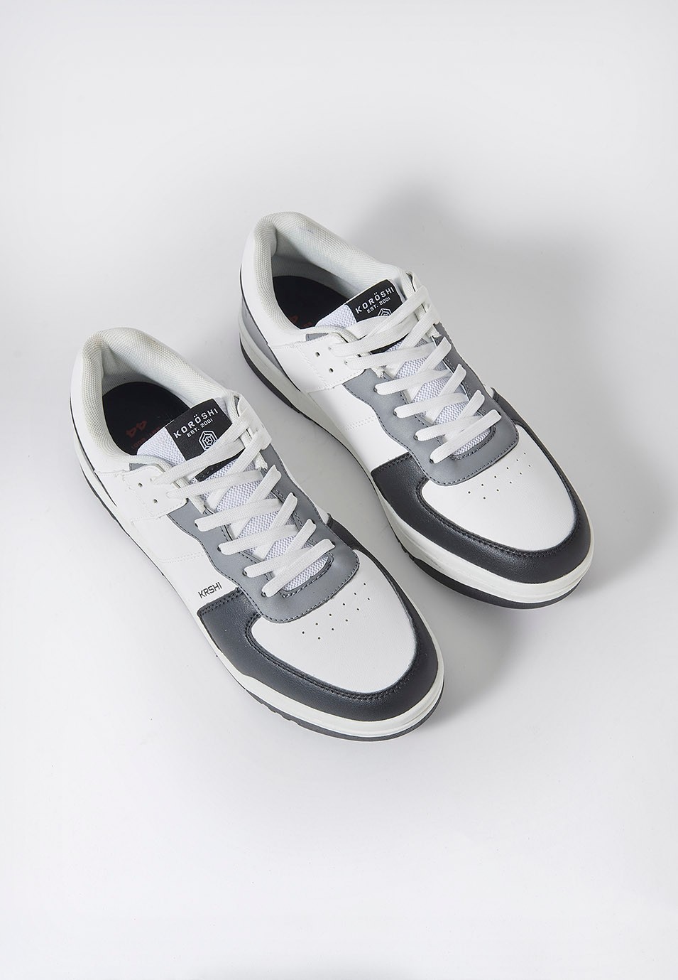 Zapatillas casual sneaker para hombre en color blanco