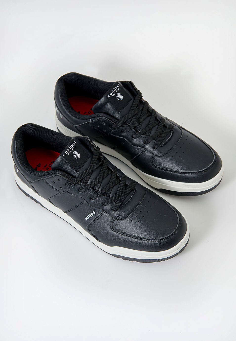 Zapatillas casual sneaker para hombre en color negro