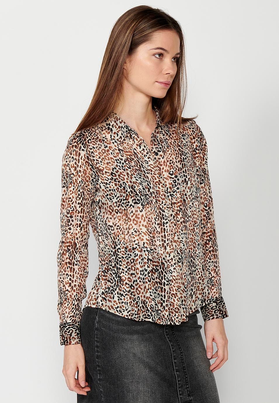 Blouse marron à manches longues, col chemise, fermeture boutonnée sur le devant et imprimé fleuri pour femme