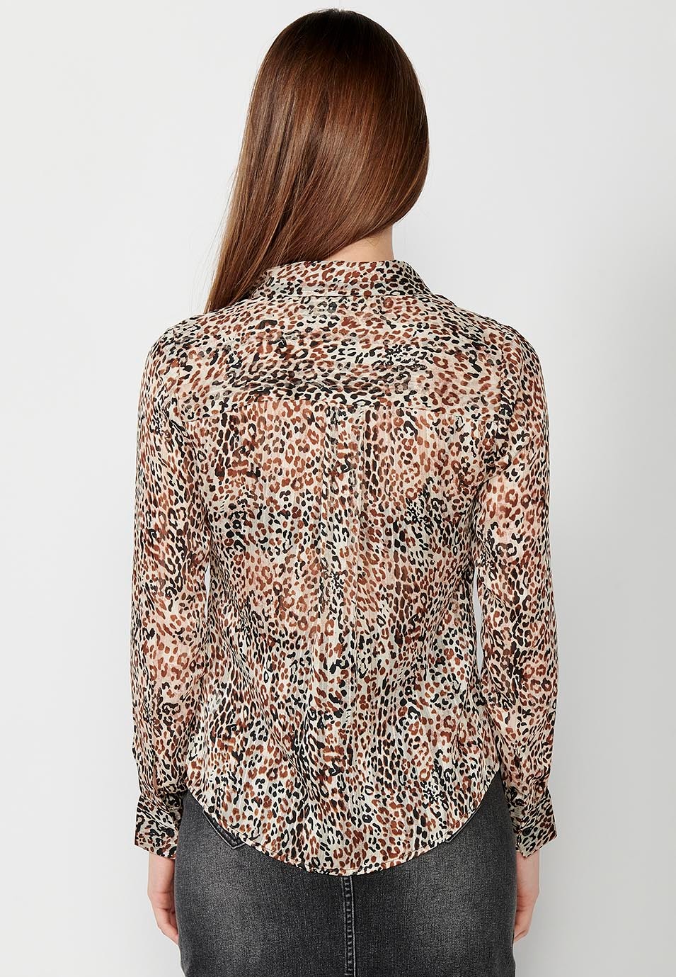 Blouse marron à manches longues, col chemise, fermeture boutonnée sur le devant et imprimé fleuri pour femme