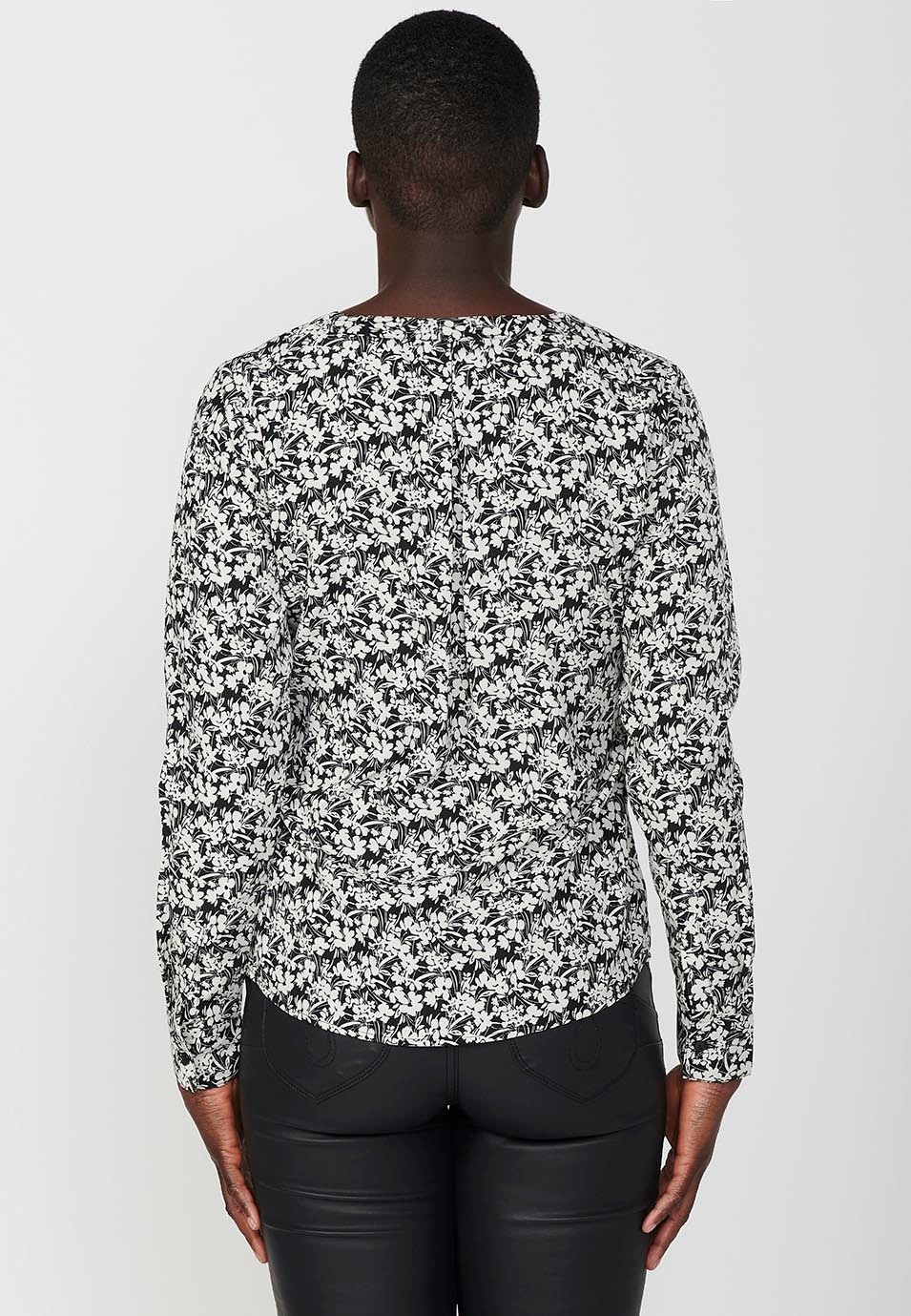 Blouse manches longues, décolleté V et imprimé fleurs bicolores noir et blanc pour Femme