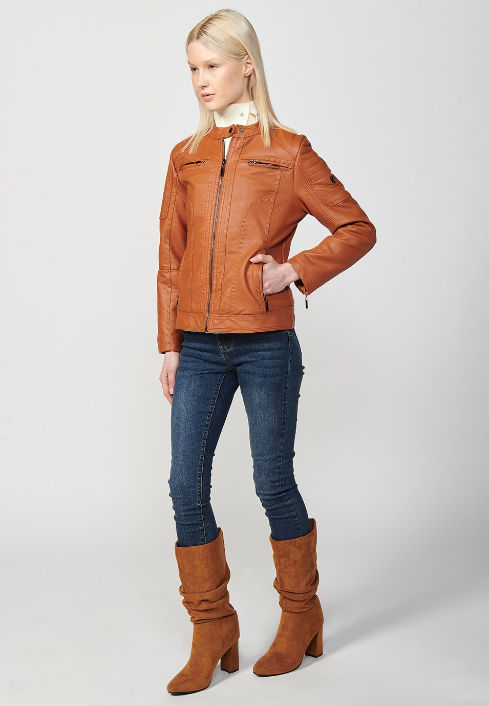 Blouson style motard couleur camel en simili cuir doublé de fourrure synthétique pour Femme