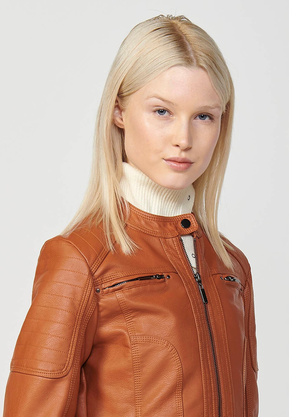 Chaqueta Cazadora estilo motero color camel en polipiel forrada con pelo sintetico para Mujer