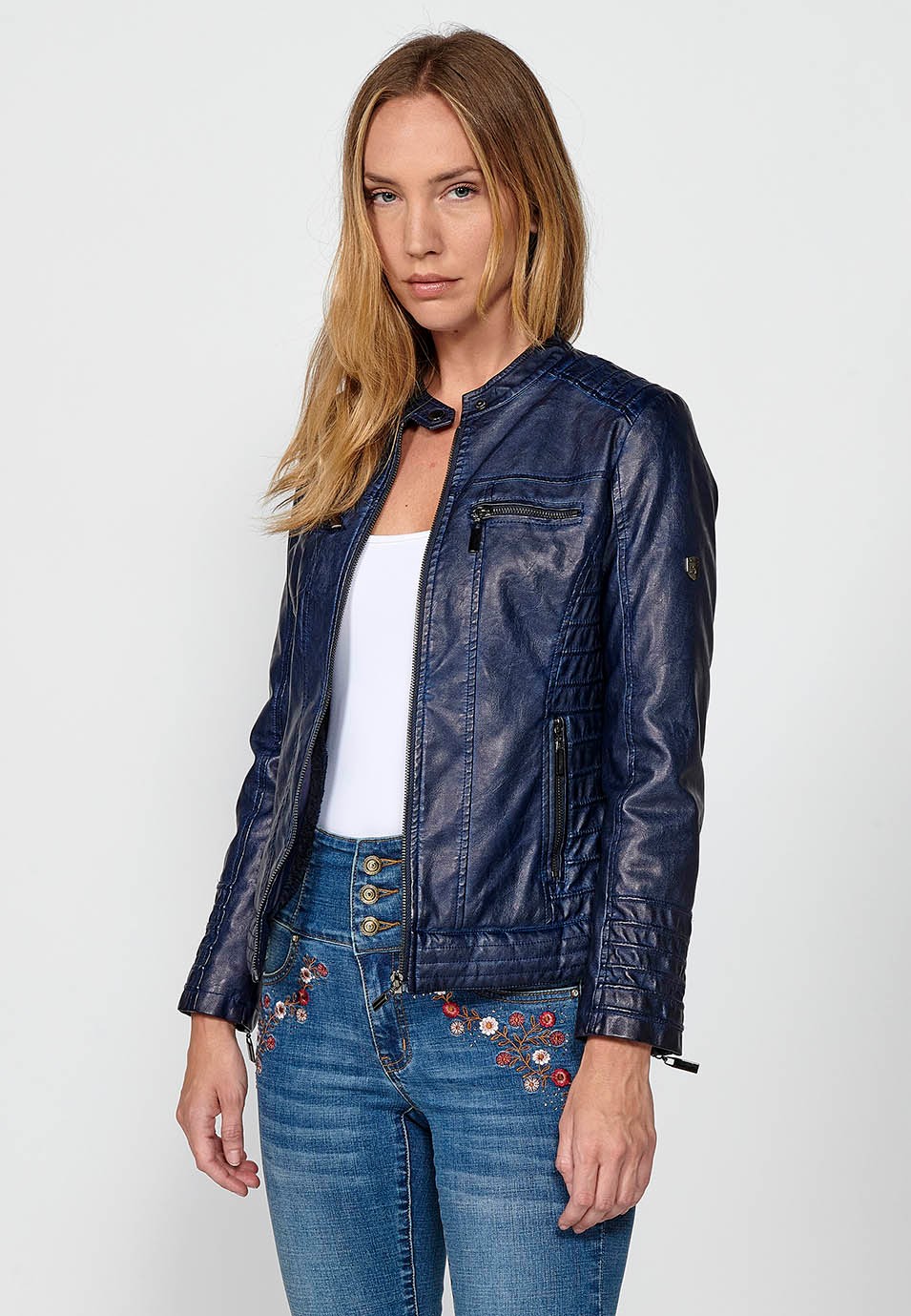 Blouson style motard bleu en simili cuir effet lavé doublé de fourrure synthétique pour Femme 8