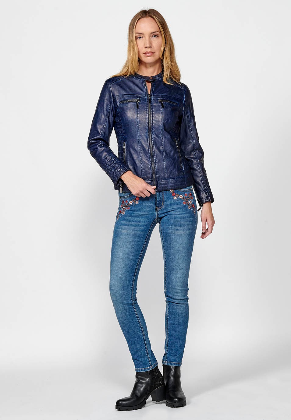 Blouson style motard bleu en simili cuir effet lavé doublé de fourrure synthétique pour Femme 1