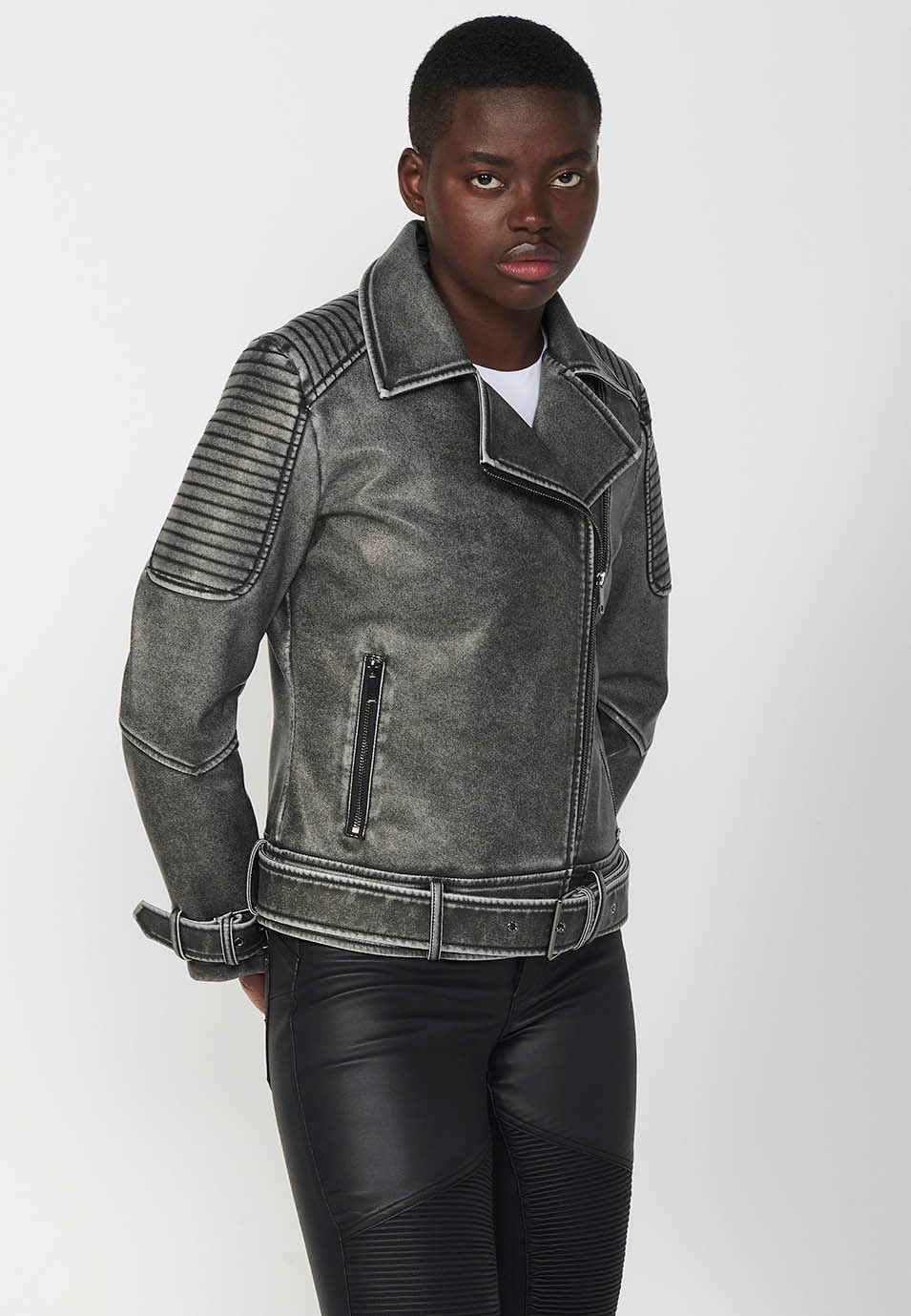 Veste grise style parfait en simili cuir lavé et usé pour Femme