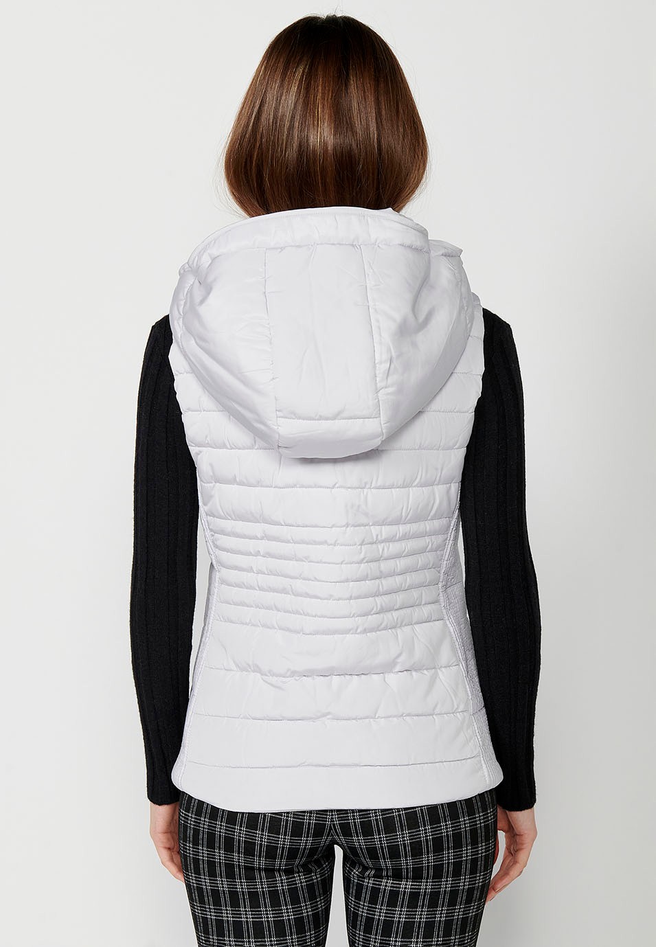 Women's pearl gray hooded padded vest with ribbed edges