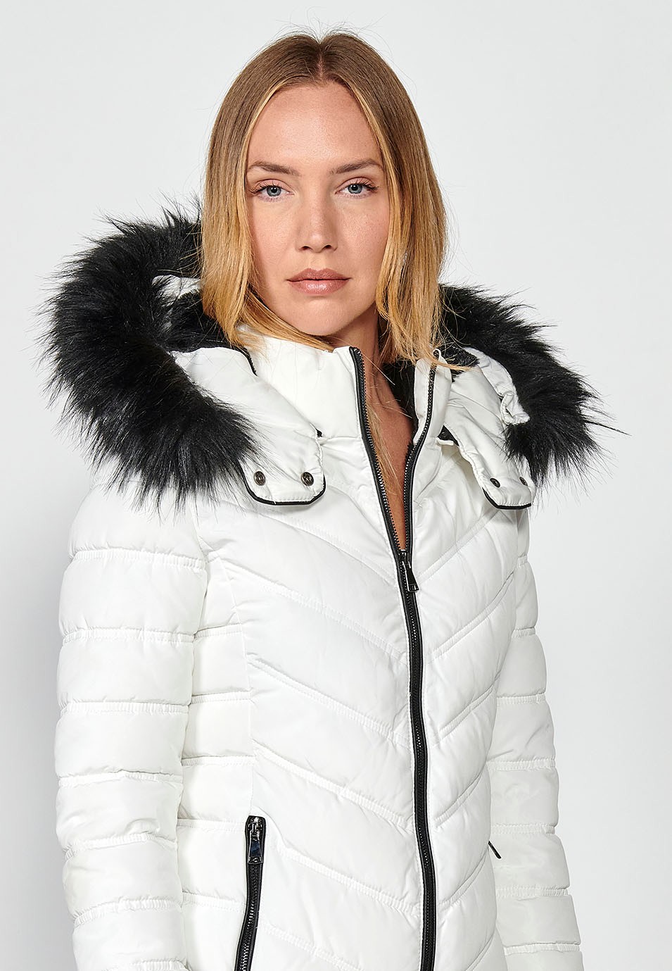 Women's Quilted Faux Fur Hooded Collar Zip Front Jacket in White