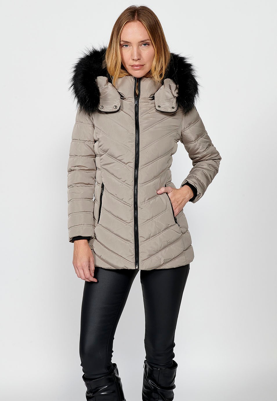 Veste matelassée à col à capuche en fausse fourrure pour femme beige avec fermeture à glissière sur le devant