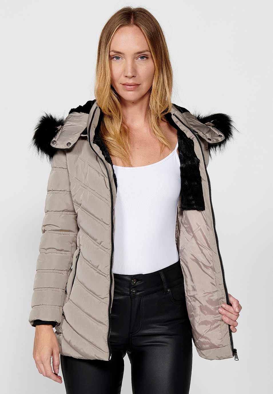 Veste matelassée à col à capuche en fausse fourrure pour femme beige avec fermeture à glissière sur le devant