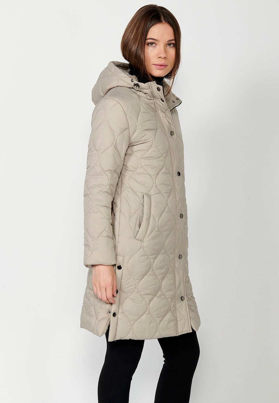 Lange wattierte Parka-Jacke mit Reißverschluss vorne und kamelfarbener Klappe für Damen 4