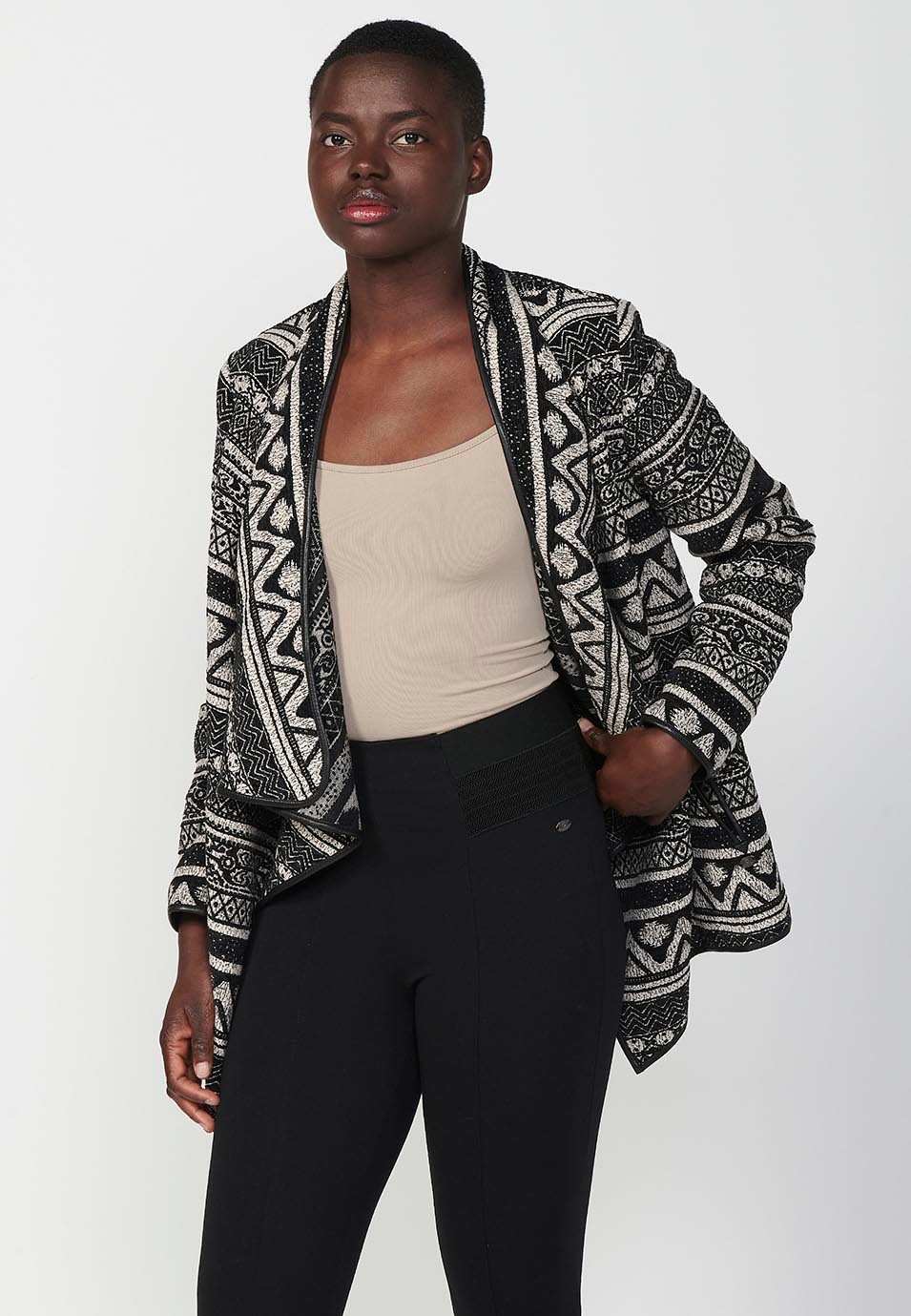 Veste cascade, tissu jacquard avec poches latérales et détails en simili cuir noir pour Femme