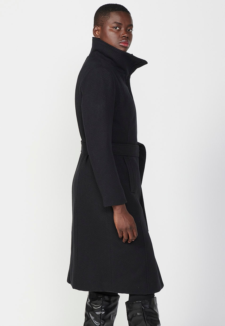 Manteau long à col cheminée avec fermeture éclair et ceinture nouée, doublé de fourrure synthétique noire pour Femme