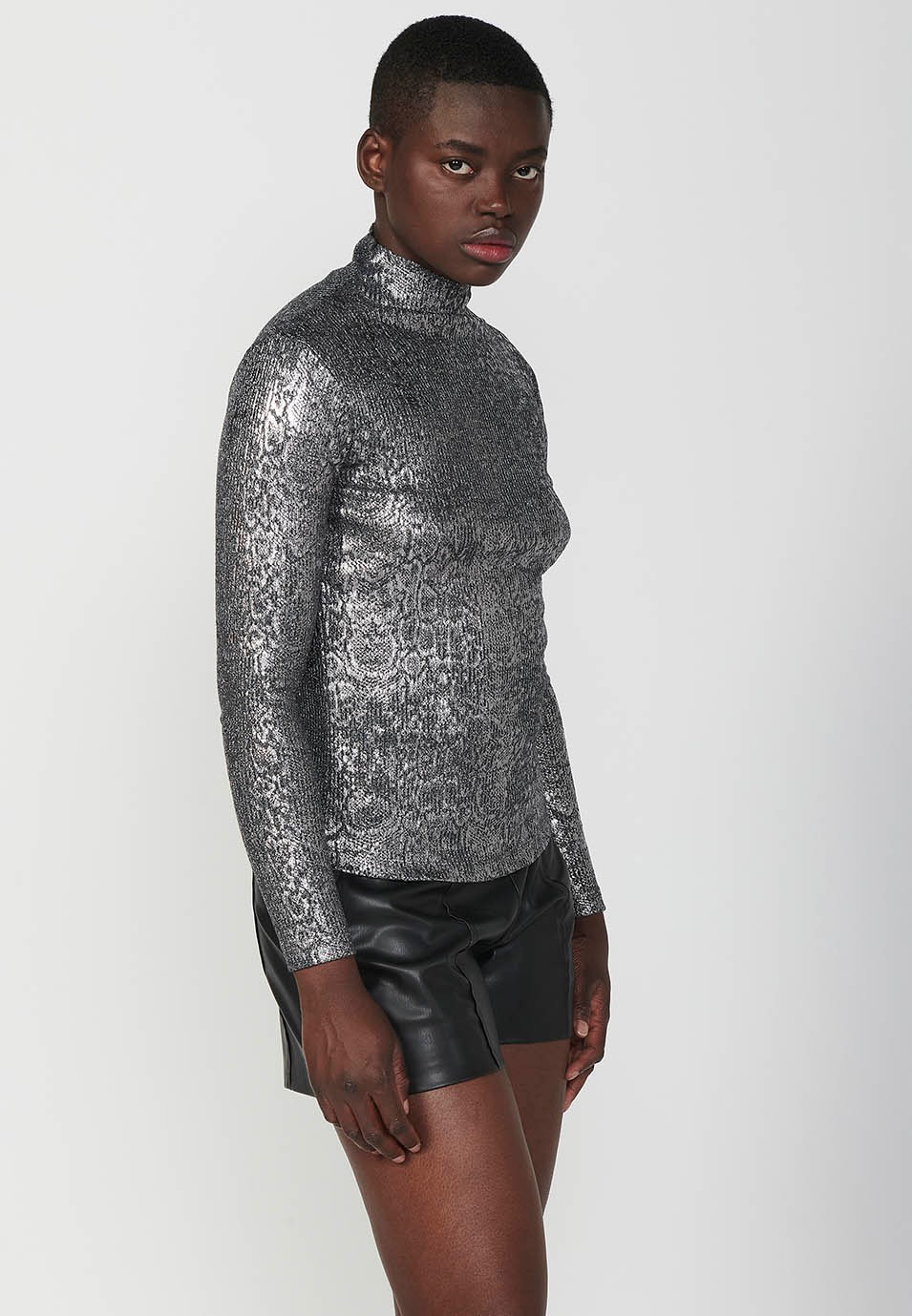 Long Sleeve Turtleneck T-Shirt in Iridescent Snake Skin in Grey for Women