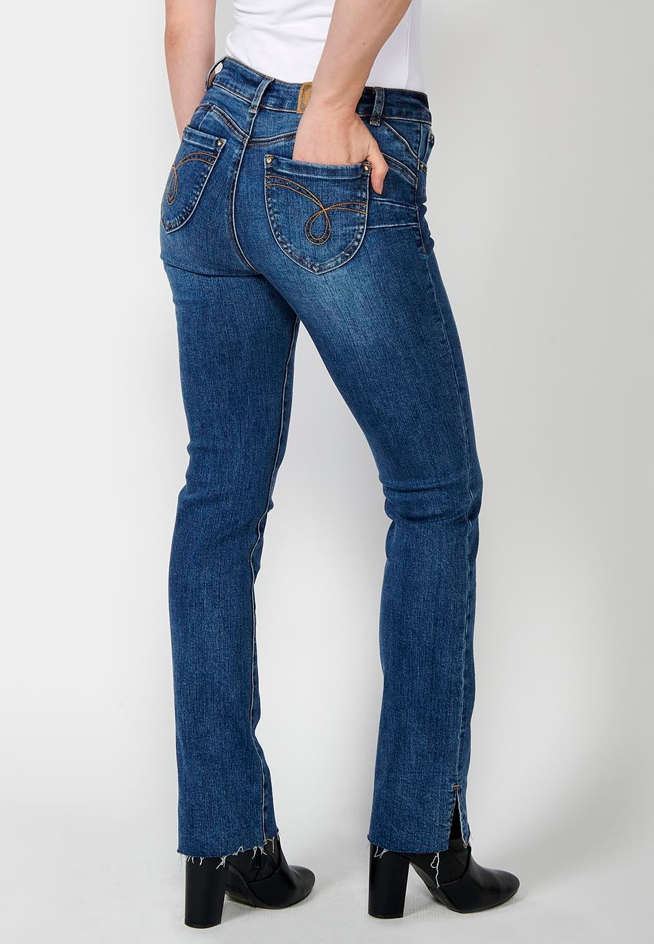 Pantalón largo Regular denim recto con Cierre delantero con cremallera y botón de Color Azul para Mujer