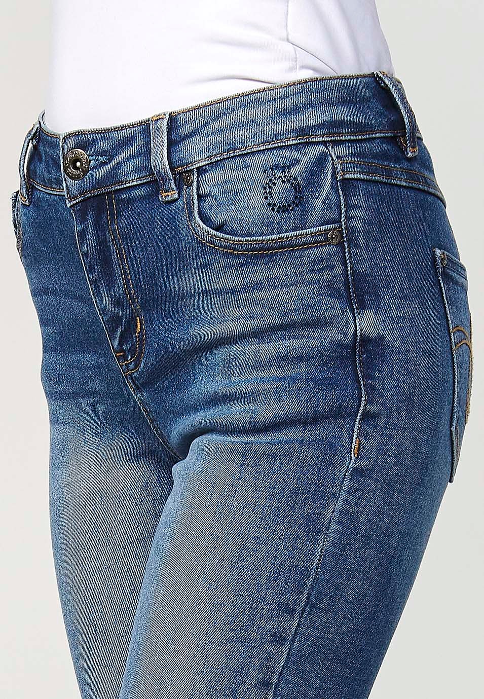 Dunkelblaue, lange Slim-Fit-Jeanshose für Damen mit Reißverschluss und Knopfverschluss vorne 3