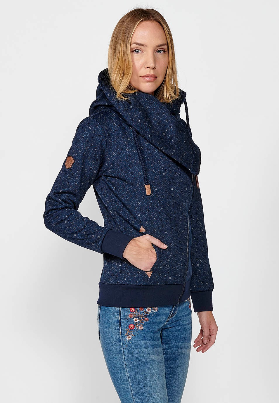 Women's Floral Print Zip Up Wide Neck Hooded Sweatshirt with Pockets in Navy 4