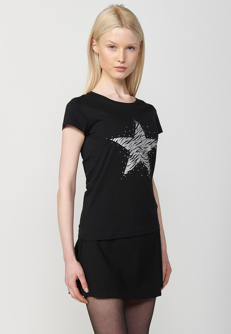 Short-sleeved Cotton T-shirt with round neck and Black Star Print for Women