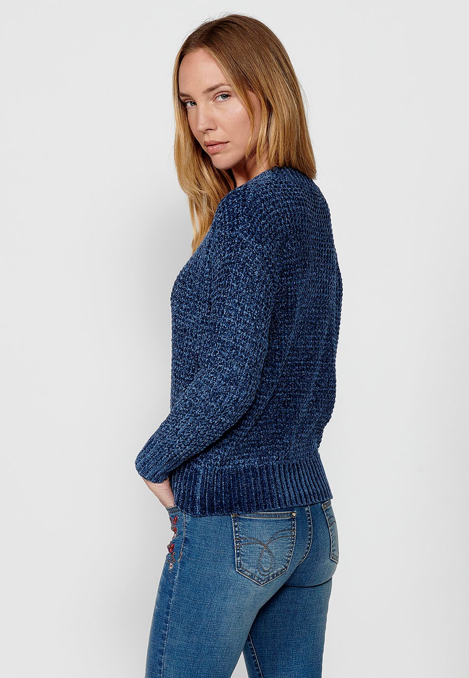 Pull col rond avec larges côtes dans le bas pour femme en bleu