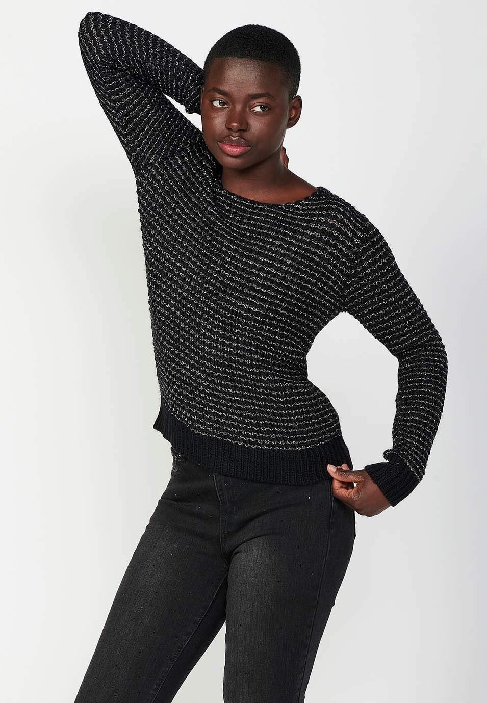 Women's round neck long sleeve jumper in black and silver