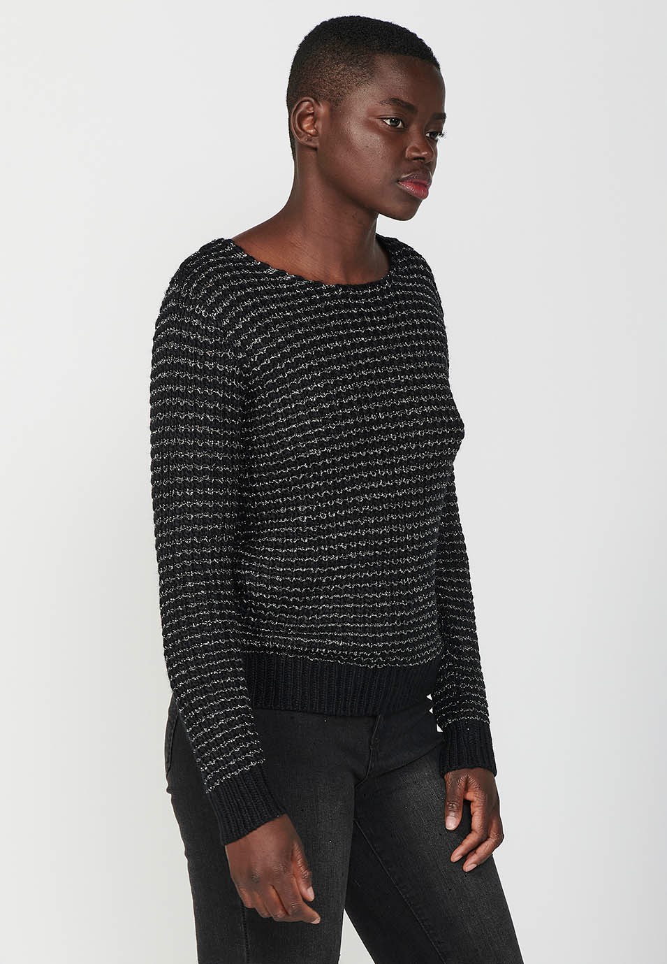 Women's round neck long sleeve jumper in black and silver