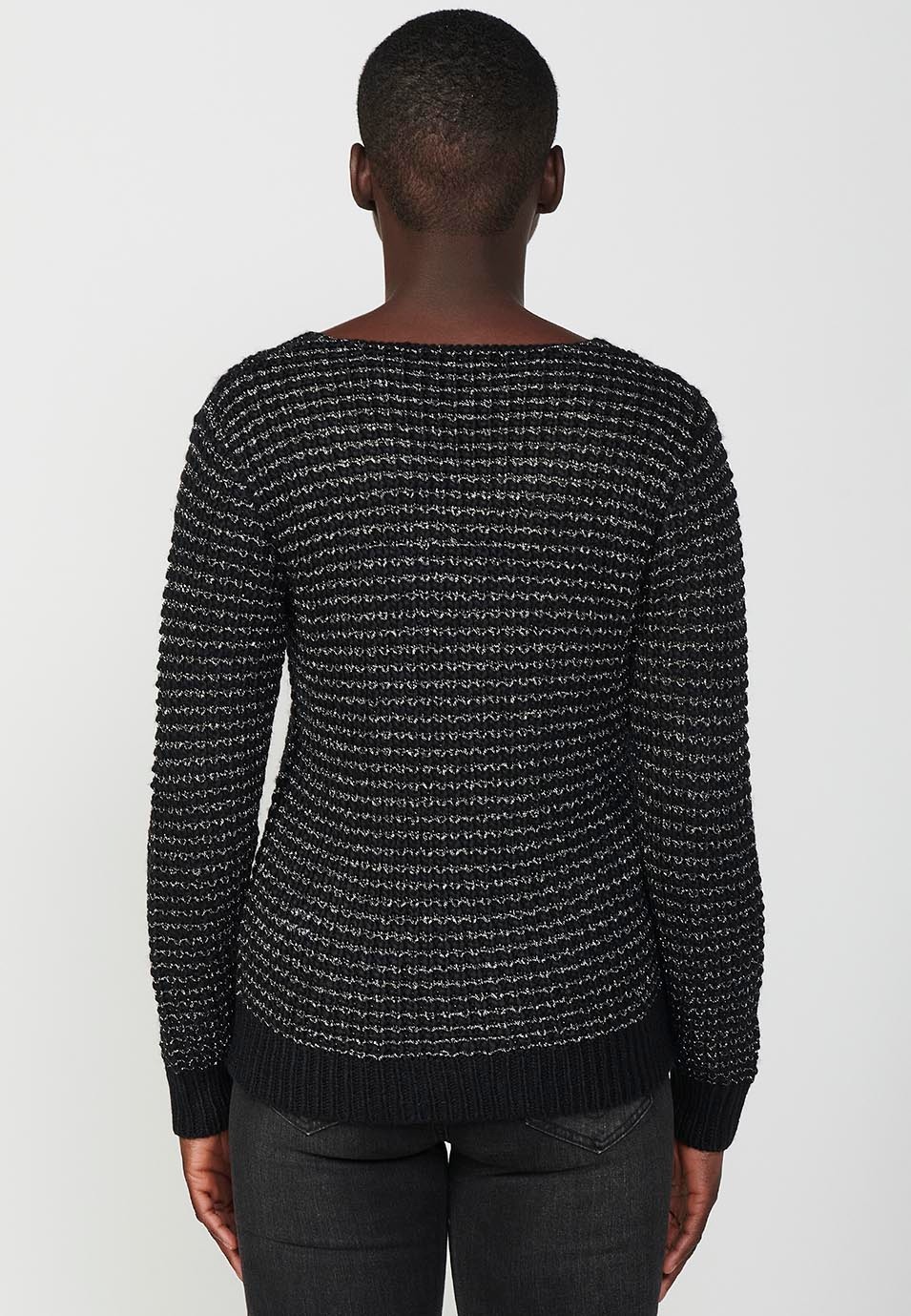 Women's round neck long sleeve jumper in black and silver