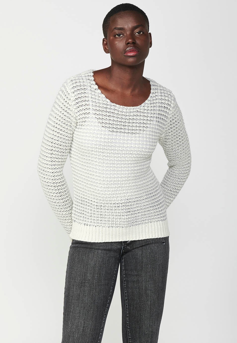 Women's long sleeve round neck sweater in ecru and silver