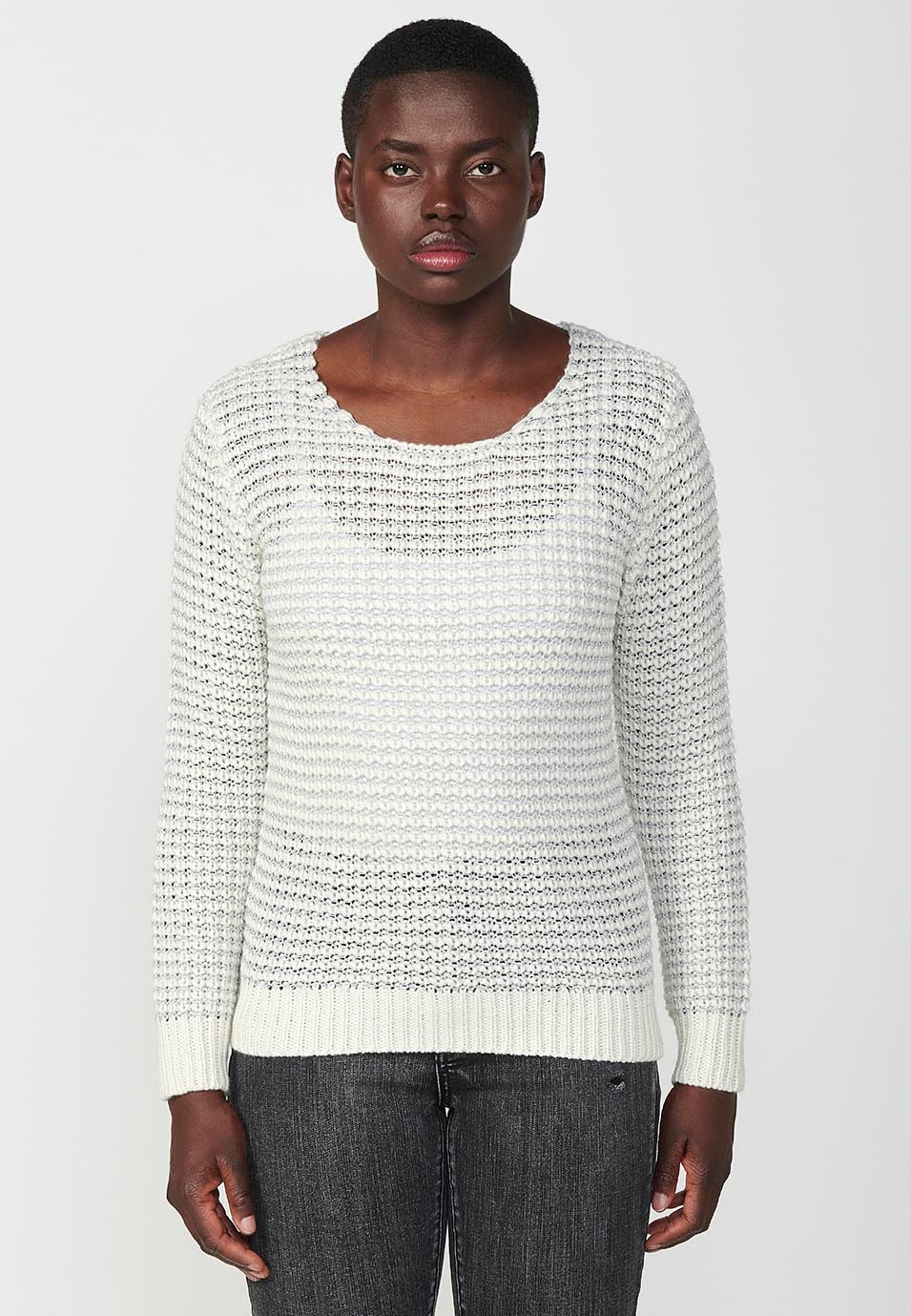 Women's long sleeve round neck sweater in ecru and silver