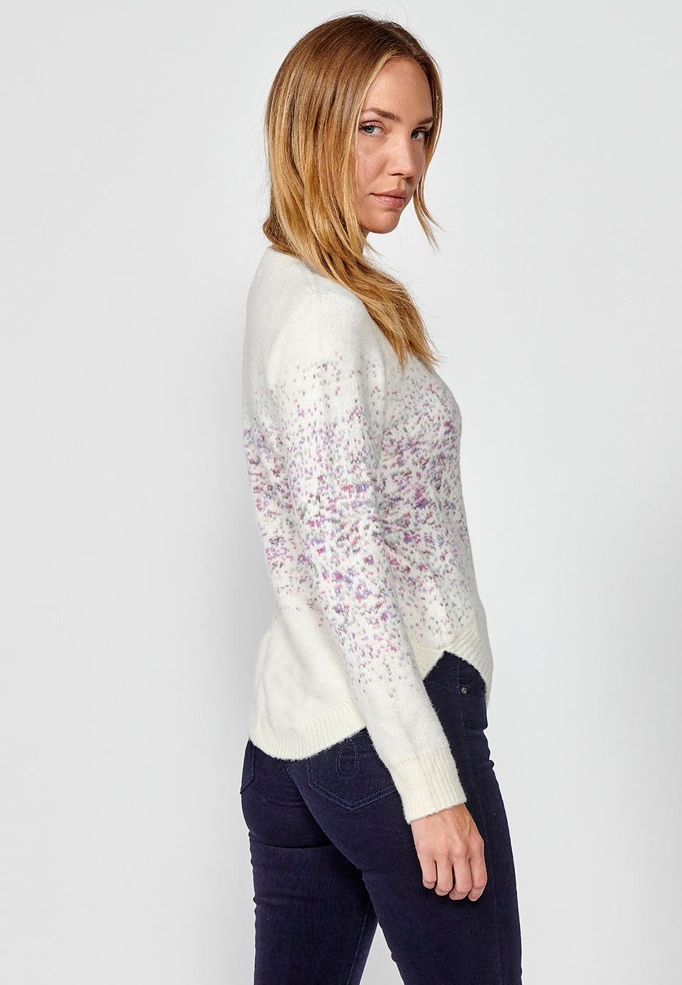 Pull col rond manches longues avec jacquard moucheté pour femme de couleur écru 1