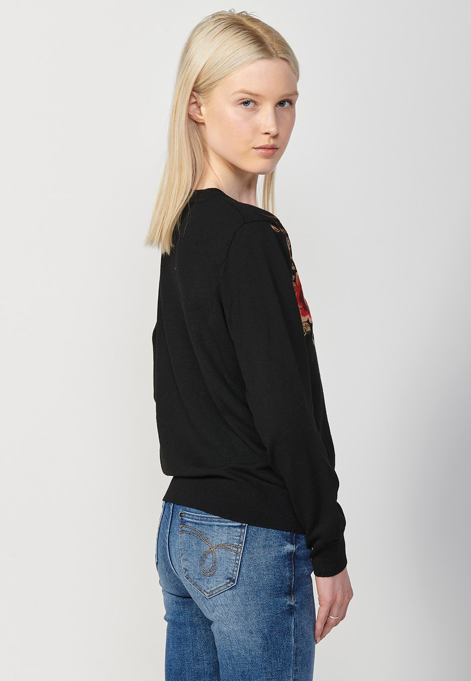 Langärmliger Pullover mit V-Ausschnitt und gestickter Blume für Damen in Schwarz