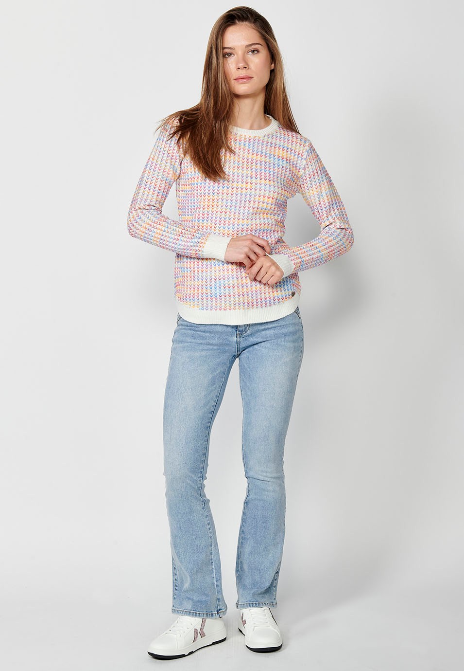 Jersey manga larga y cuello redondo con jacquard moteado multicolor para mujer