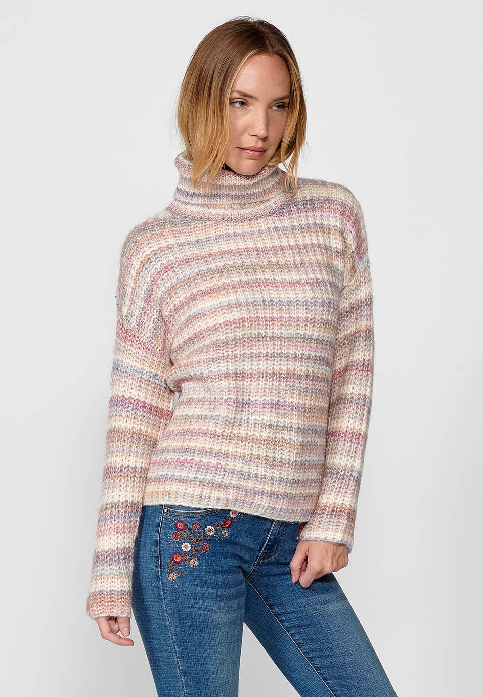 Jersey manga larga y cuello vuelto listado multicolor y tricot acanalado para mujer