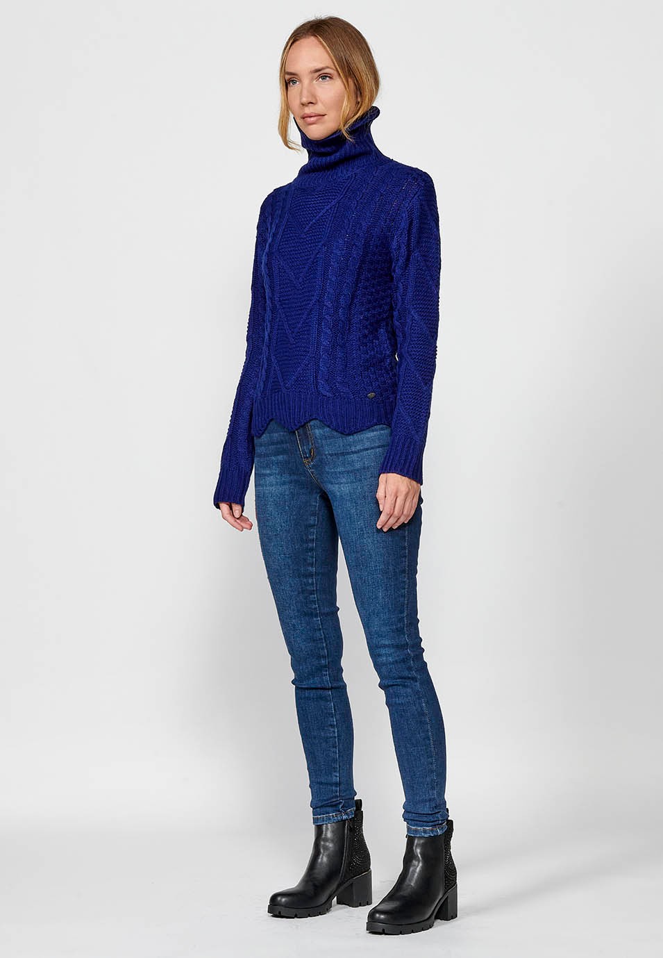 Women's Blue Jacquard Cable-Knit Ribbed Long-Sleeved Wrap Sweater with Wavy Hem 5