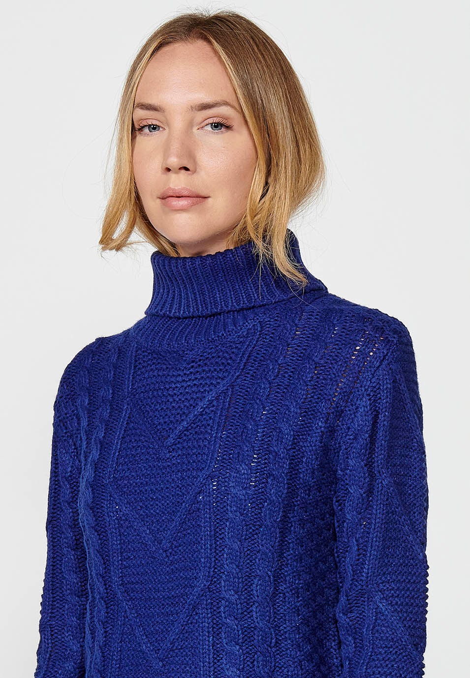 Women's Blue Jacquard Cable-Knit Ribbed Long-Sleeved Wrap Sweater with Wavy Hem 2