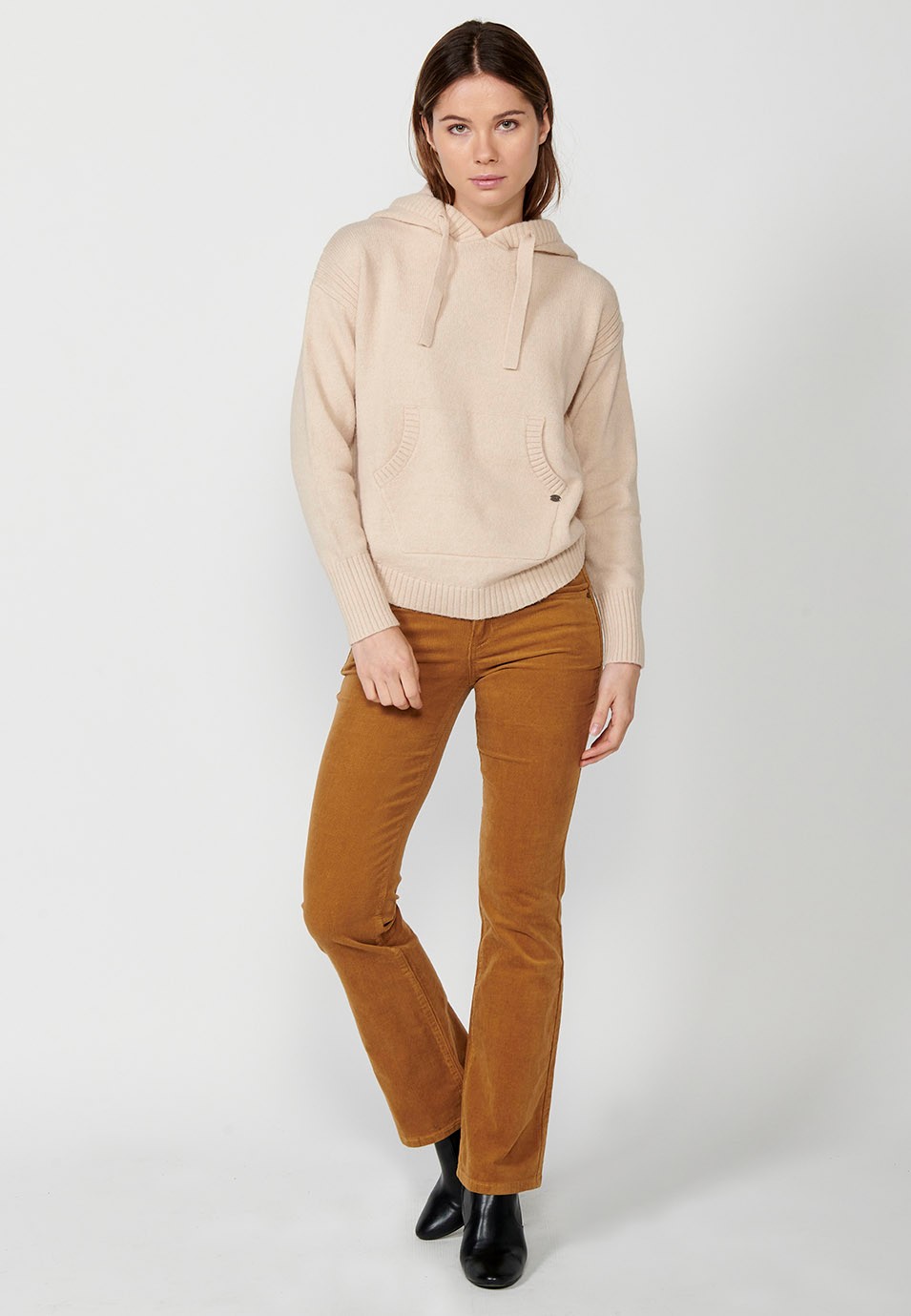 Langärmliger Känguru-Pullover mit Kapuze für Damen in Beige