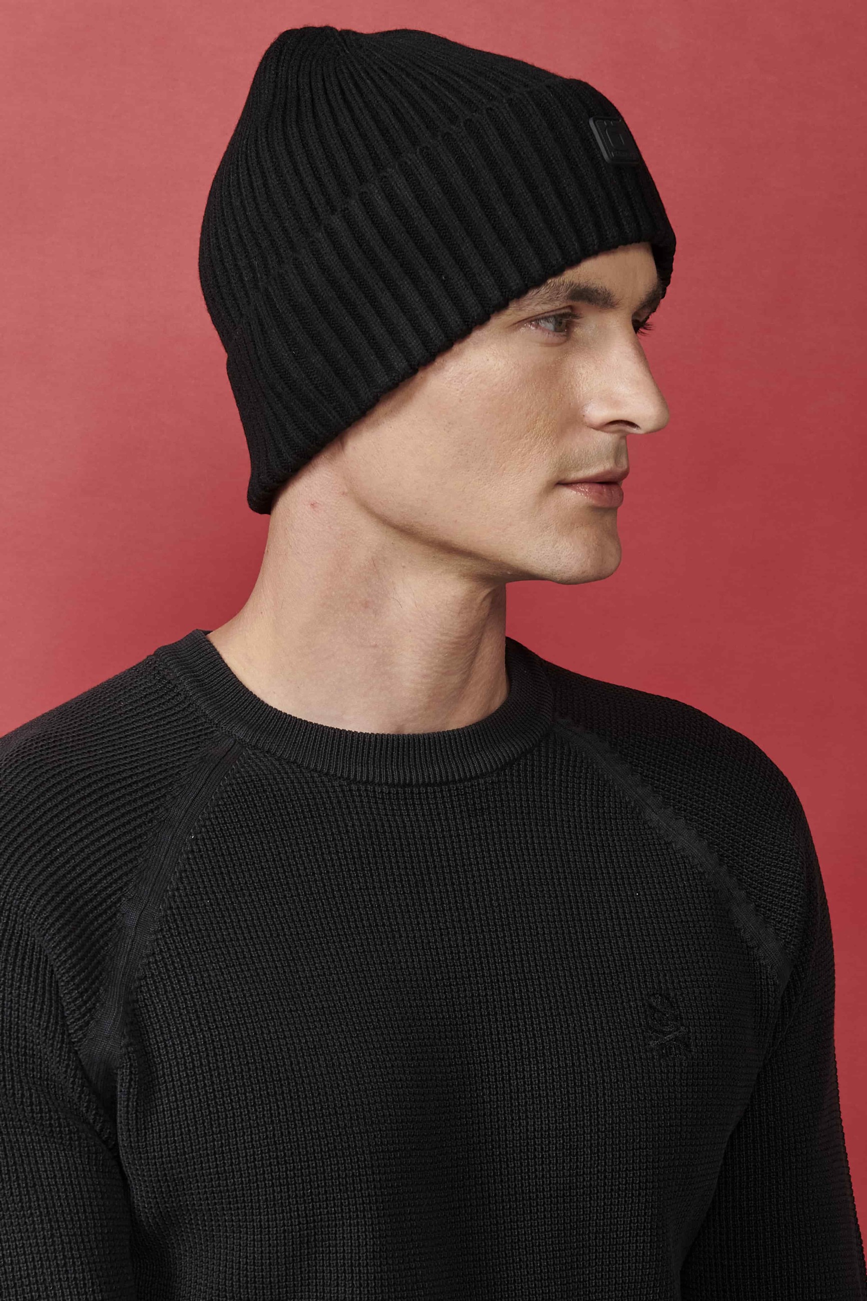 Bonnet en tricot noir pour homme 1