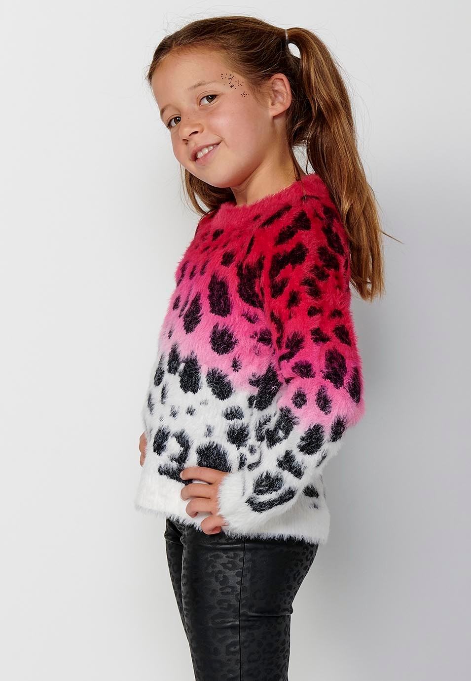 Jersey de manga larga y cuello redondo y tricot animal print para niña de color fucsia