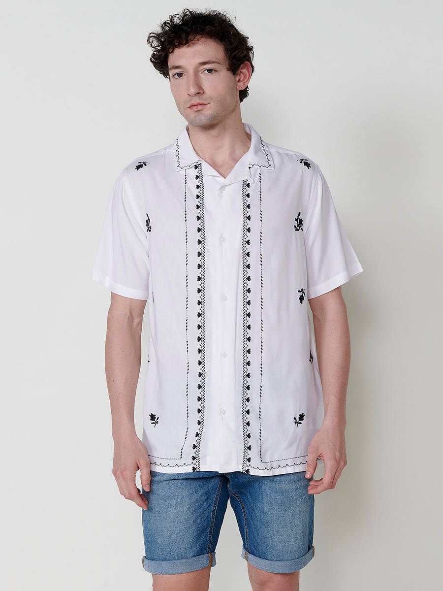 Men's Short-Sleeve Shirt with V-Neck, Embroidery, and Button Closure in Off-White – 100% Viscose 7