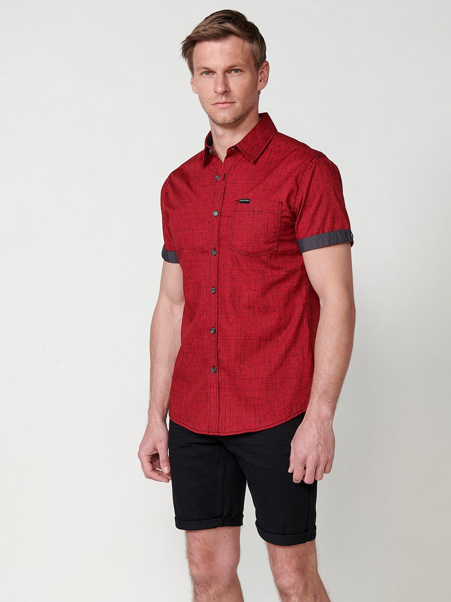 Camisa de Algodón manga corta acabada en vuelta y botón color Rojo para Hombre