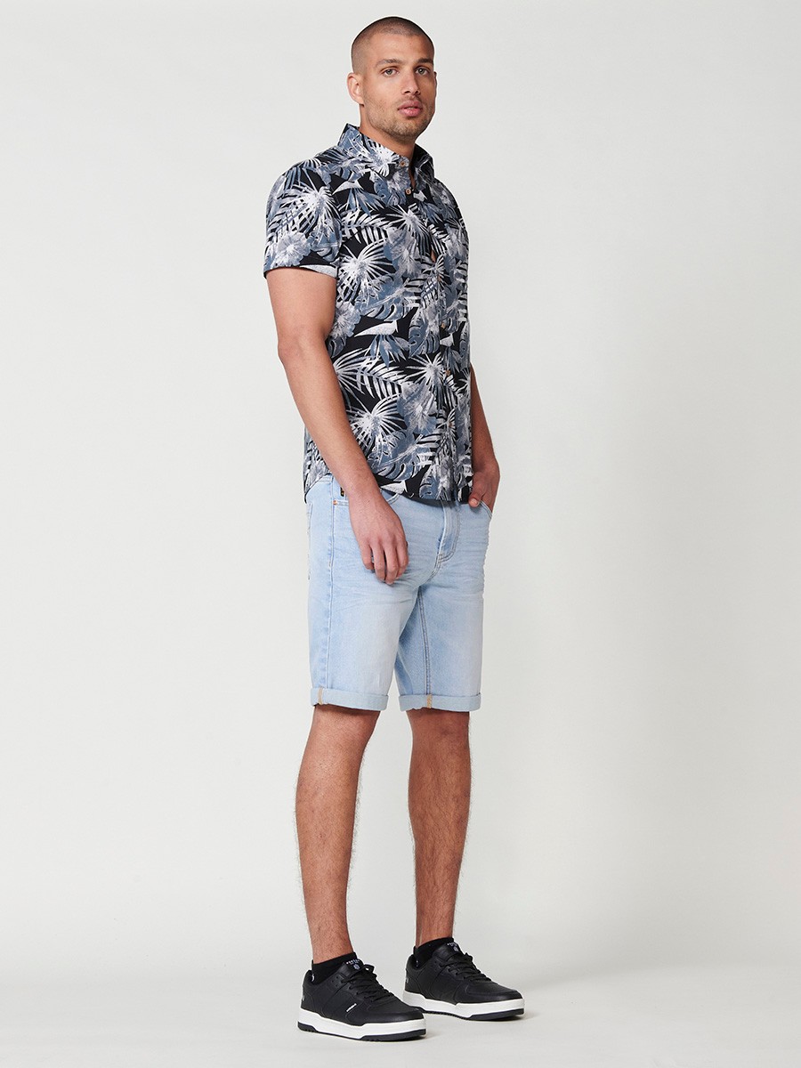 Men's Short-Sleeve Cotton Tropical Print Shirt with Front Pocket in Black – 100% Cotton 2