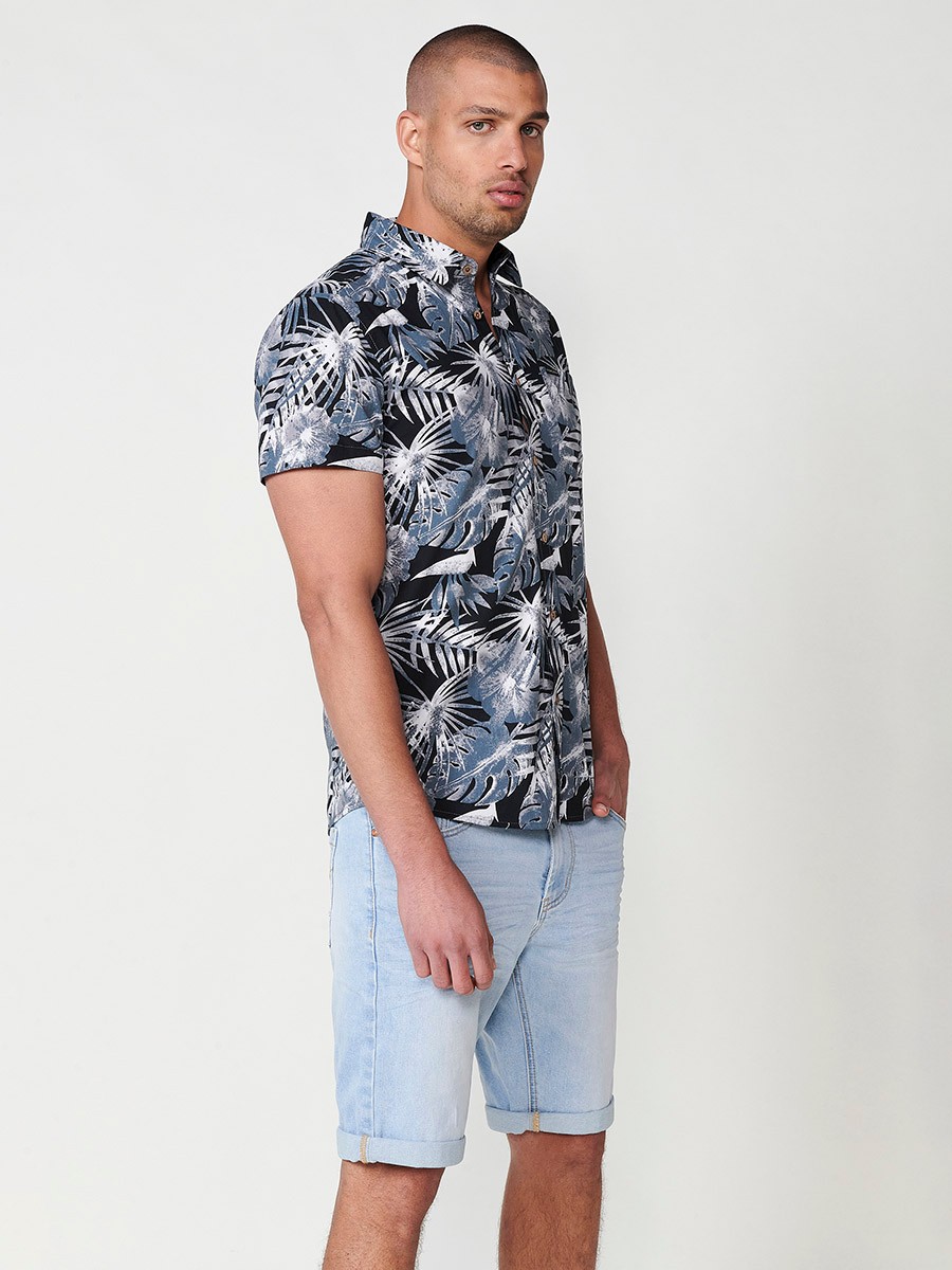 Men's Short-Sleeve Cotton Tropical Print Shirt with Front Pocket in Black – 100% Cotton 4