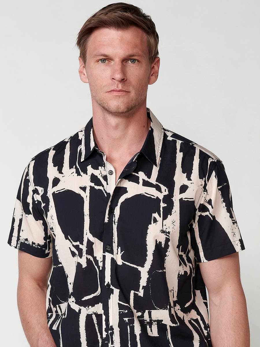 Camisa de manga corta con cierre con botones color Negro para Hombre 3