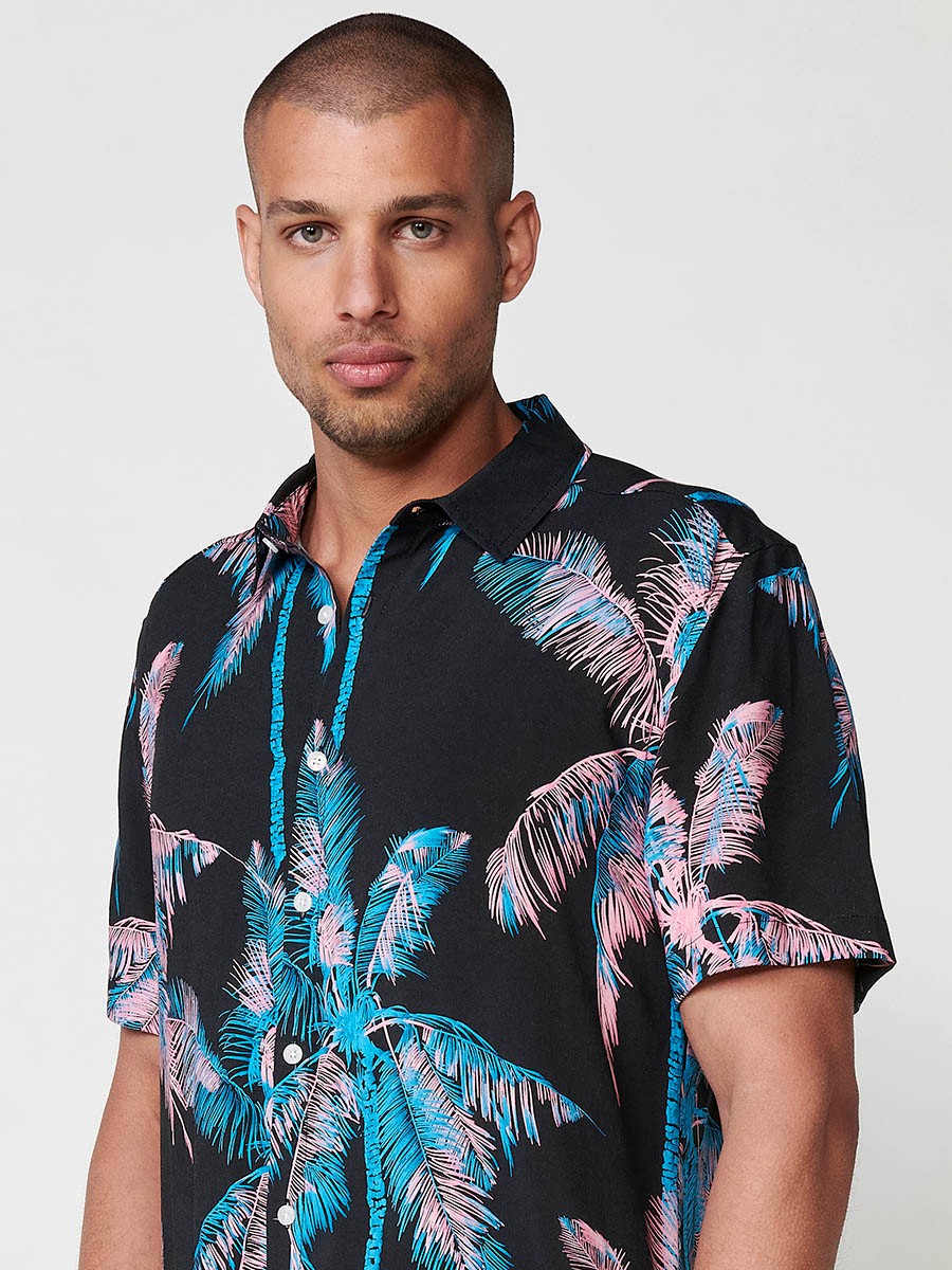 Men's Short-Sleeve Tropical Print Shirt in Black – 100% Viscose 7