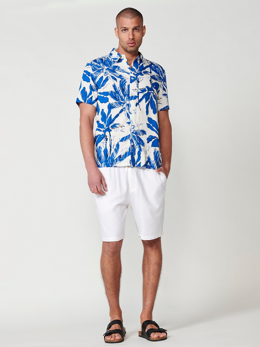 Men's Short-Sleeve Tropical Print Shirt in Blue – 100% Viscose 4