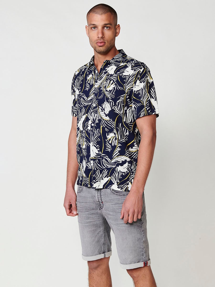 Men's Short-Sleeve Tropical Print Shirt in Navy – 100% Viscose