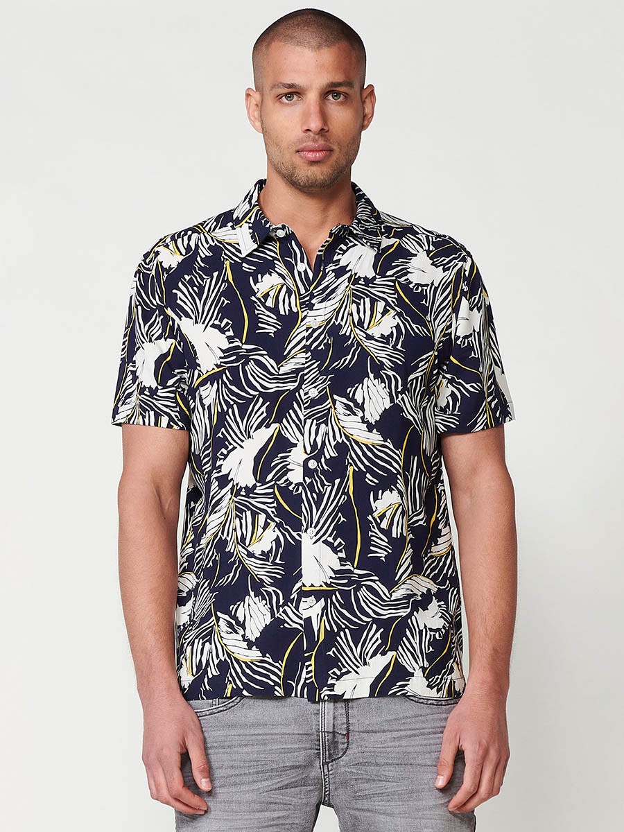 Men's Short-Sleeve Tropical Print Shirt in Navy – 100% Viscose 4