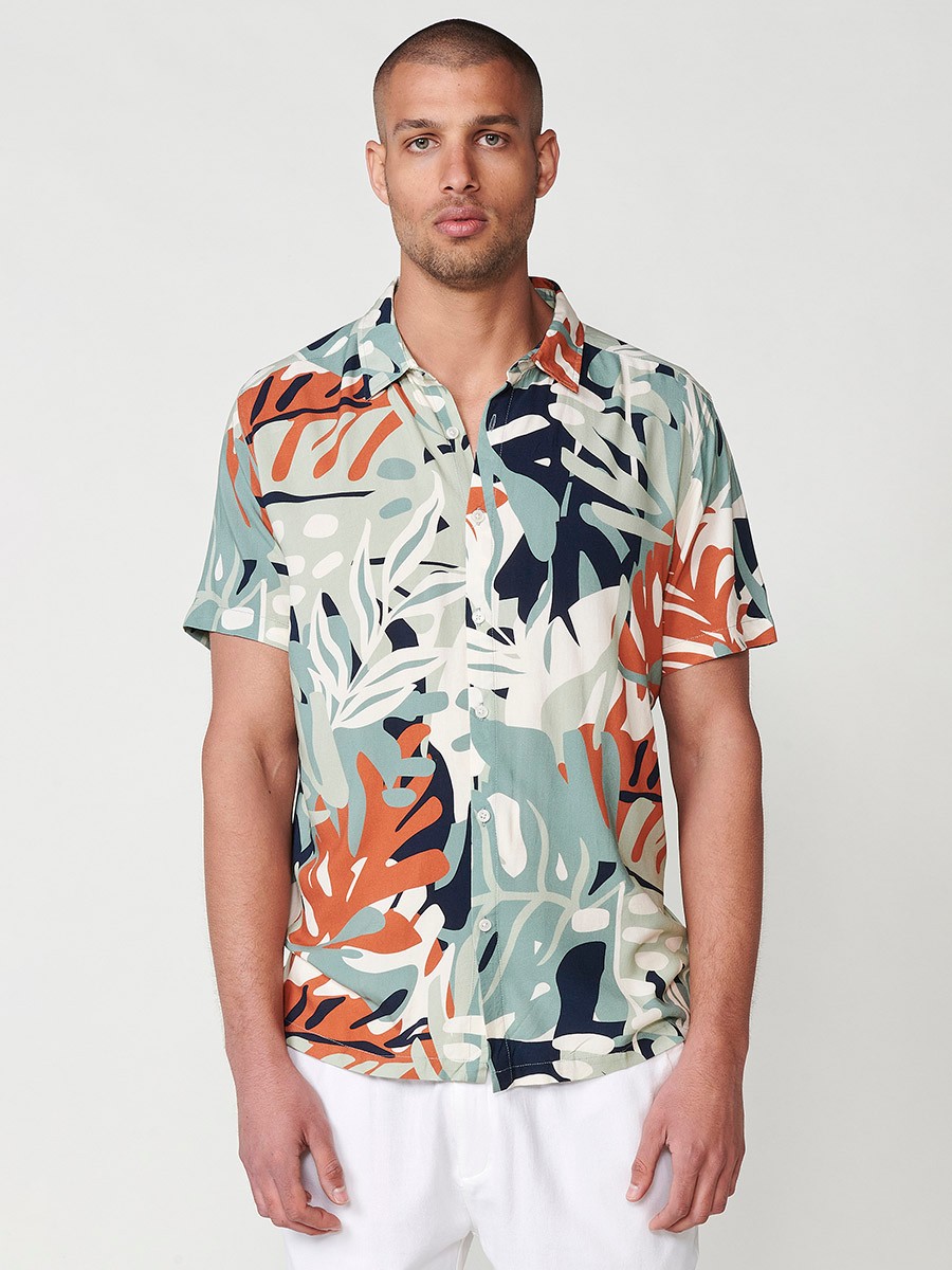 Men's Short-Sleeve Multicolor Tropical Print Shirt – 100% Viscose 3