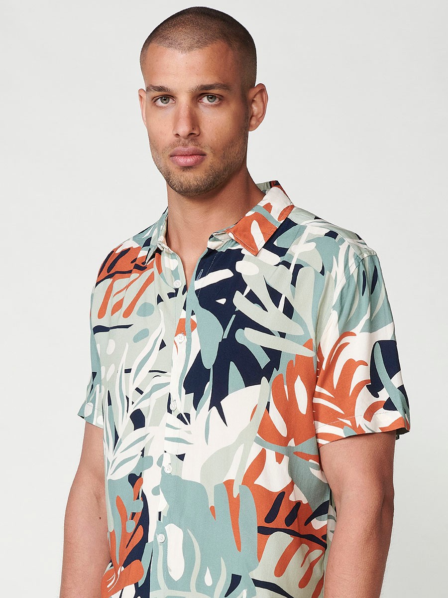 Men's Short-Sleeve Multicolor Tropical Print Shirt – 100% Viscose 6