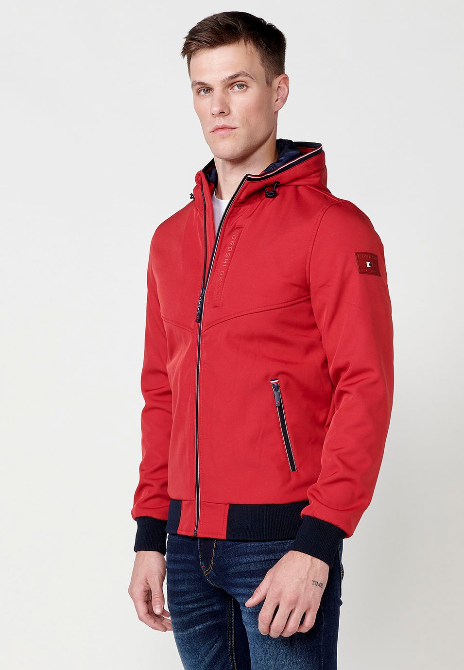 Chaqueta Cazadora con cuello con capucha y Cierre delantero con cremallera y Bolsillos con cremallera color Rojo para Hombre